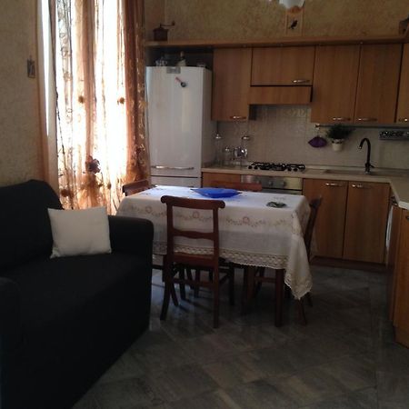 Апартаменты Casa Vacanza "Marina San Giuseppe" Вентимилья Экстерьер фото