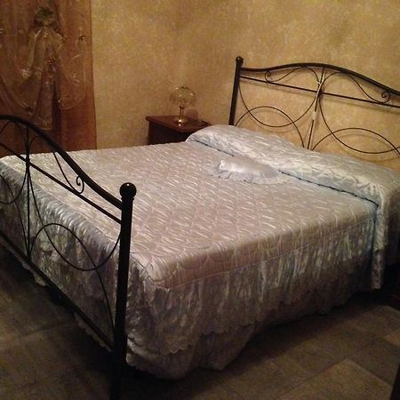 Апартаменты Casa Vacanza "Marina San Giuseppe" Вентимилья Экстерьер фото