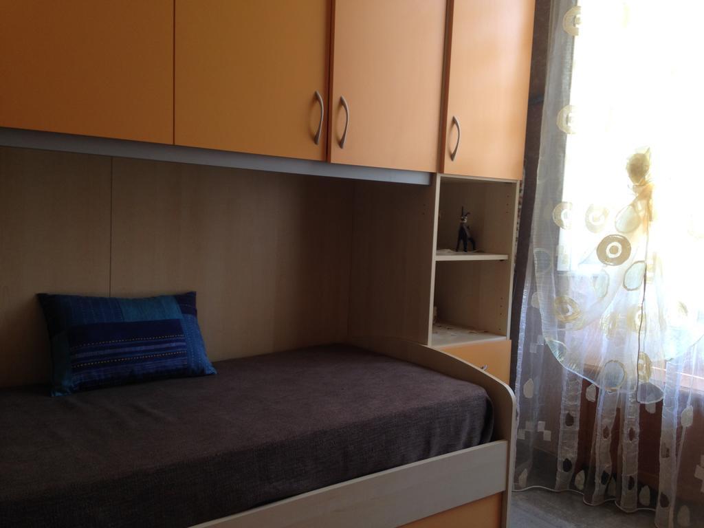 Апартаменты Casa Vacanza "Marina San Giuseppe" Вентимилья Экстерьер фото